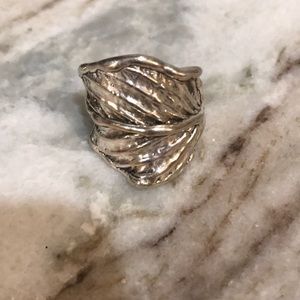 Silpada Sterling leaf ring